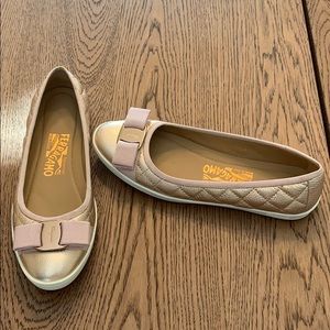 Ferragamo Vara Bow Slip on sneaker Rose gold 5.5